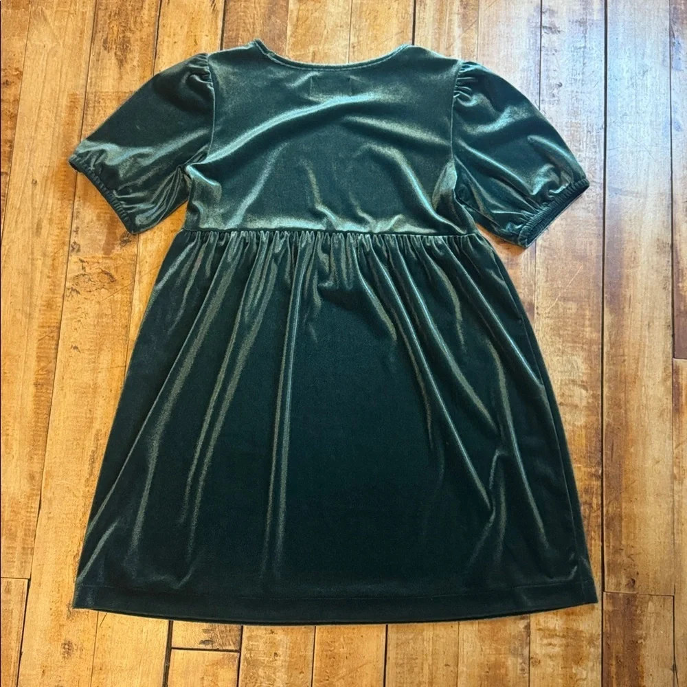 Old Navy charming green